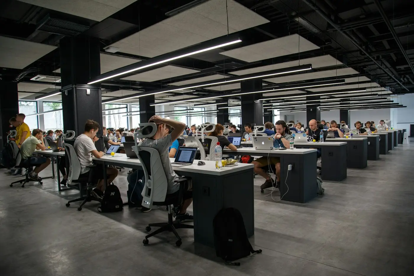 Infogérance informatique : faut-il internaliser ou externaliser son équipe IT ?